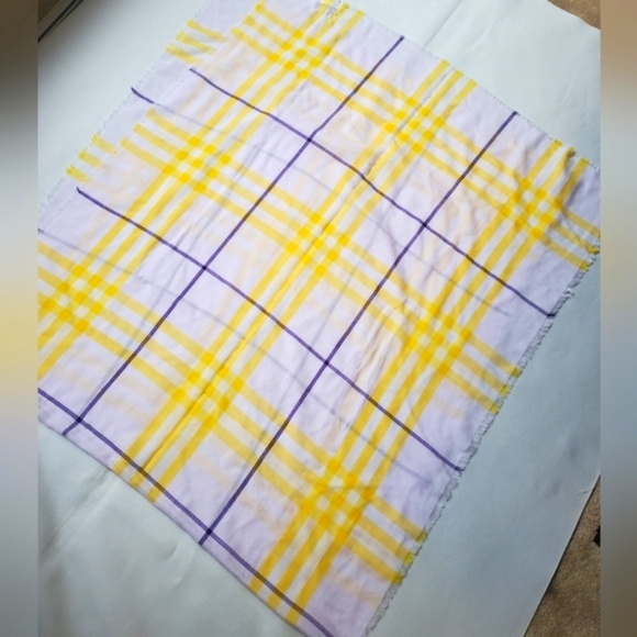 NWT$490 BURBERRY Giant Check Pattern Fringed Trim Wool Scarf - Picture 3 of 11